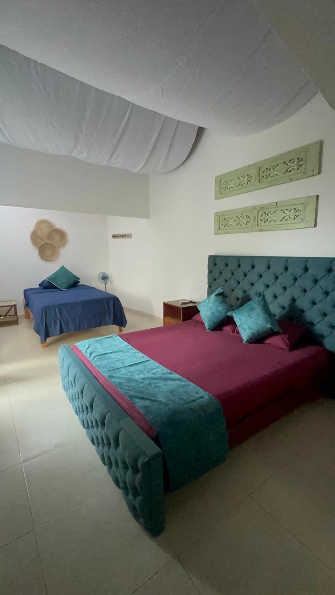 Hotel Renasci パロミノ エクステリア 写真